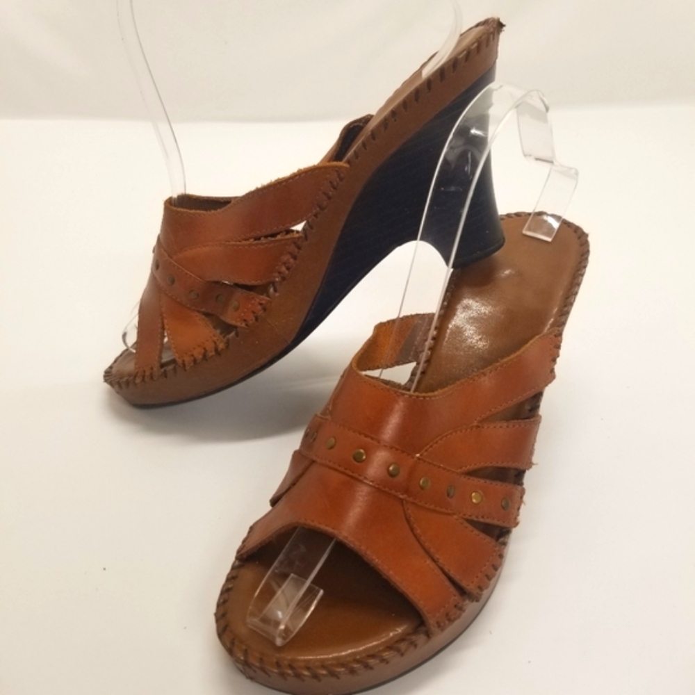 Naturalizer Womans Size 8 Brown Leather Sandal Slip On Clog Mule Brass Studs